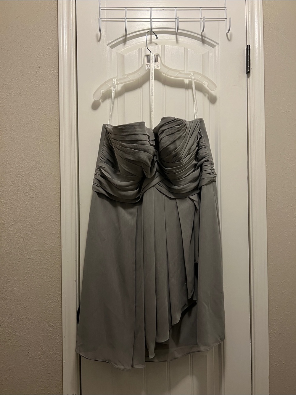 Strapless Ruched Bodice Chiffon Formal Dress in Gray